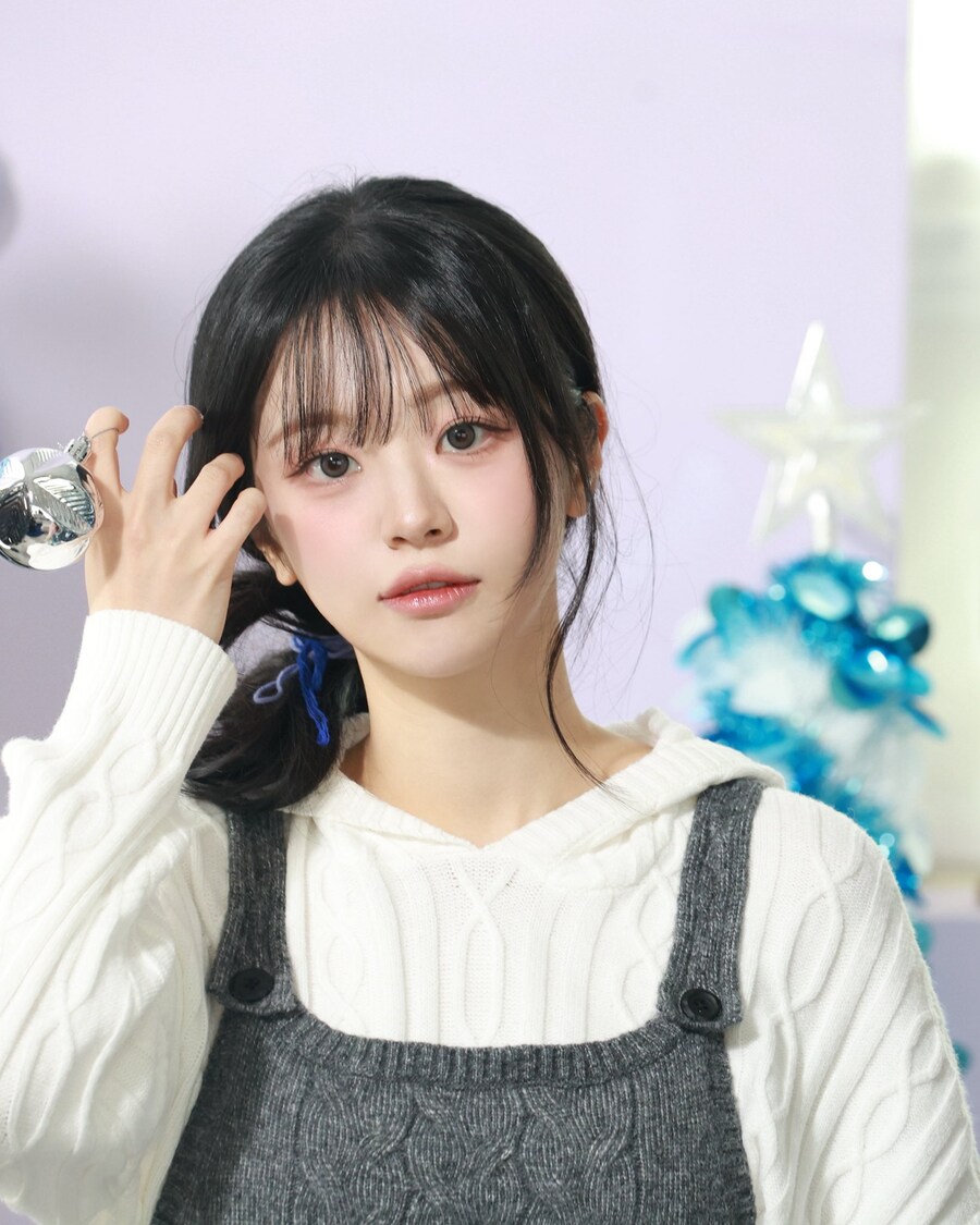 [QWER] 즐거운🎄Happy Christmas🎄Live 바위게들과 함께🎁_2.jpg