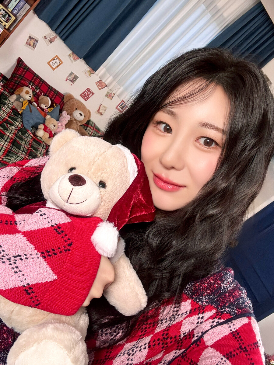 [이채연] 🎄Fin.K.L - 'White' : Cover by 이채연_2.jpg