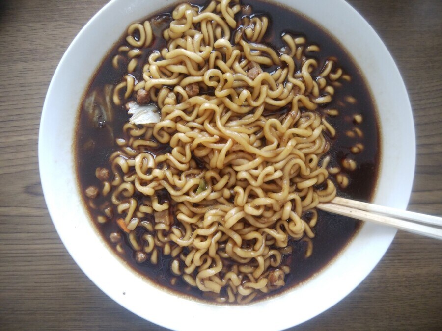 새벽 2시, 짜파게티가 맛있을 시간_1.jpg