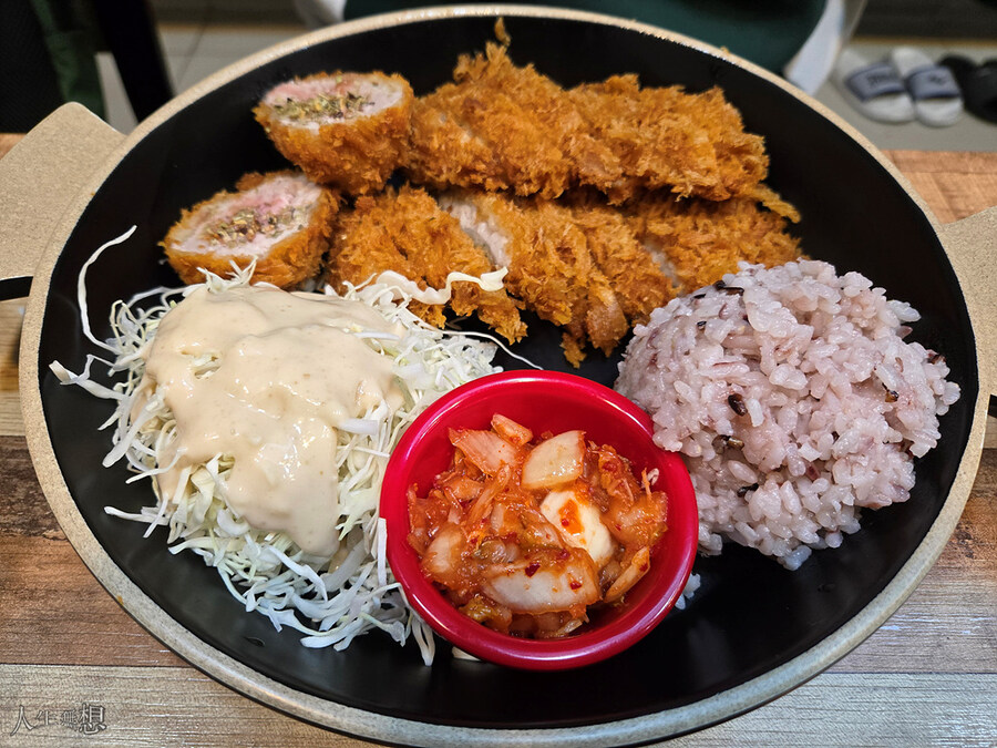 배달 주문으로만 먹었던 돈까스_5.jpg