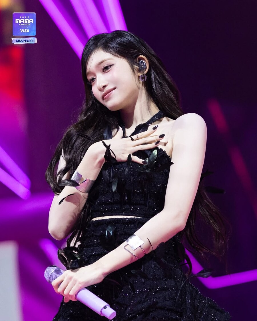[IVE] 아이브 2025 MAMA AWARDS 비하인드_6.jpg