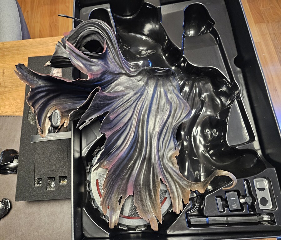 [핫토이] DX-45 베틀데미지 다스베이더 오프박스_13.jpg