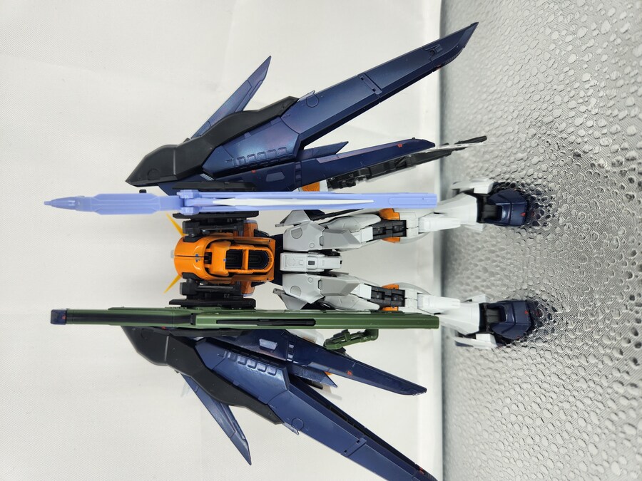 (초보도색)[RG]데스티니 건담 하이네 컬러입니다._8.jpg