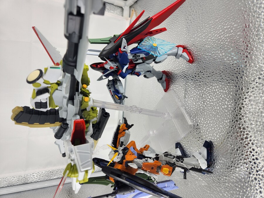 (초보도색)[RG]데스티니 건담 하이네 컬러입니다._12.jpg