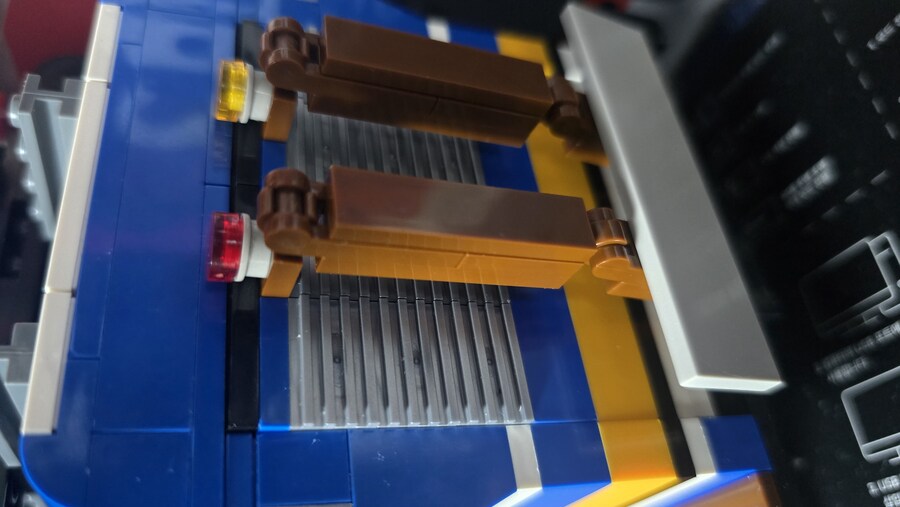 블루아카)유게이들 열차에 토라마루 개조하길레 저도해봄_8.jpg