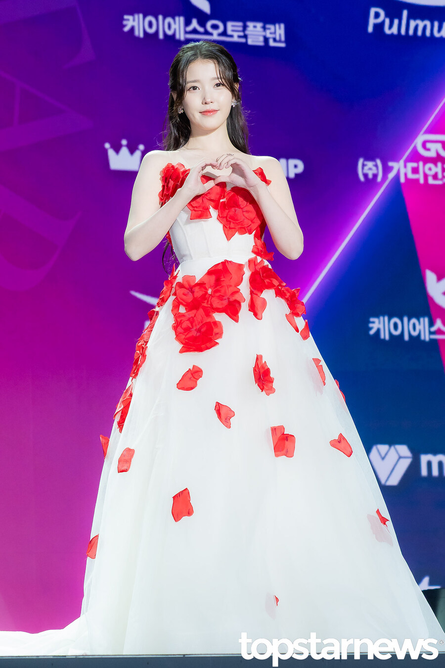 2025.12.29 APAN 스타 어워즈 레드카펫(톱스타뉴스)_9.jpg