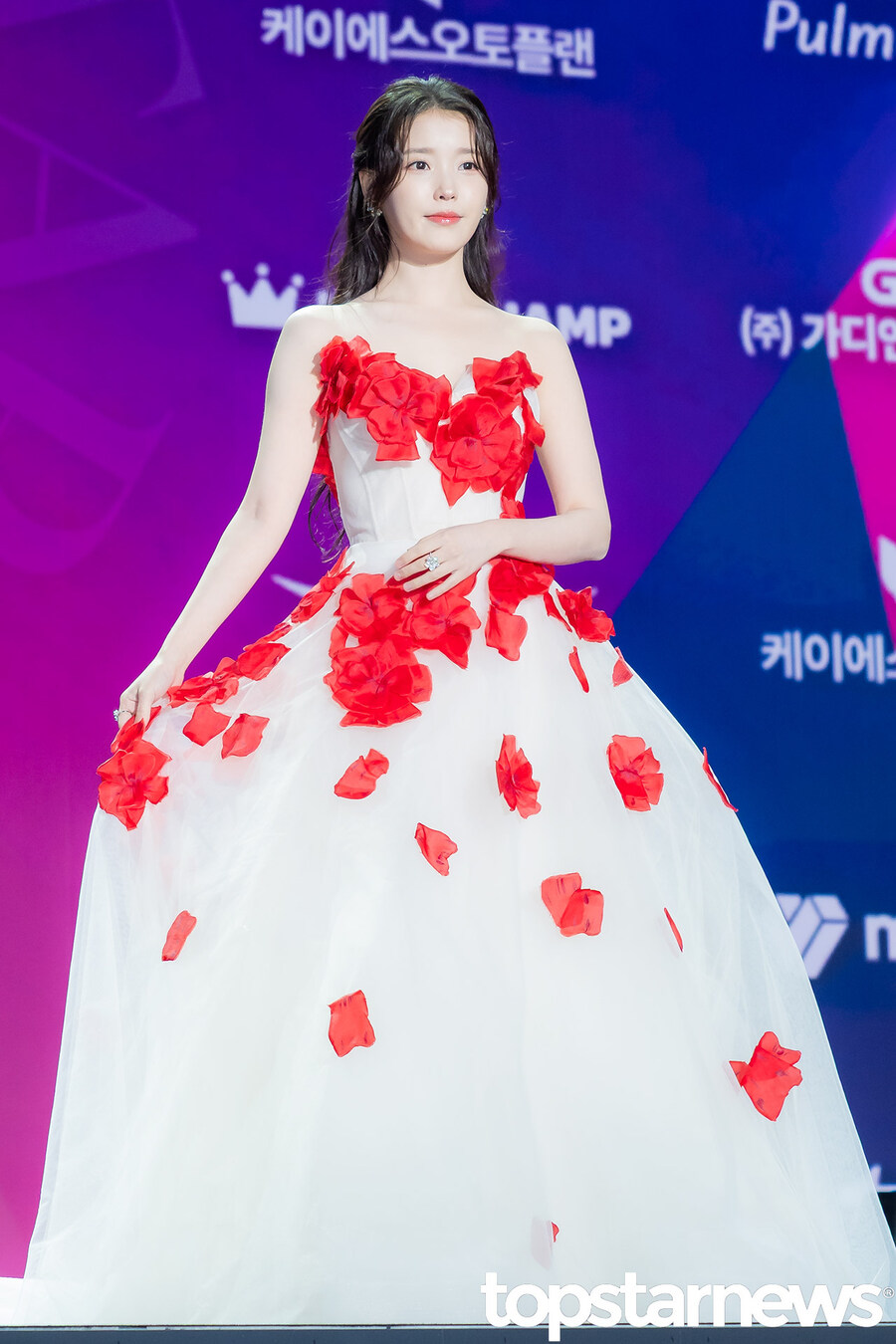 2025.12.29 APAN 스타 어워즈 레드카펫(톱스타뉴스)_10.jpg