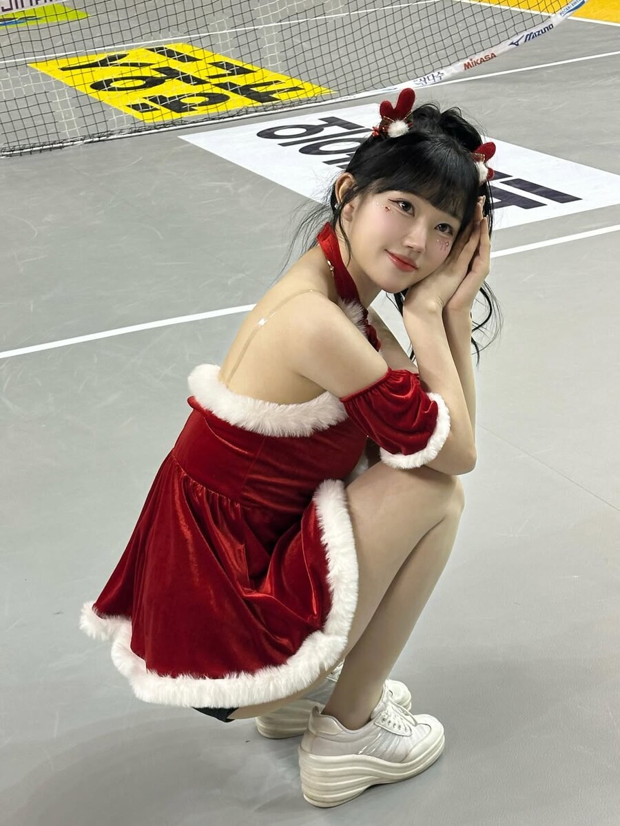 반도의 산타복 치어리더 jpg_1.jpg