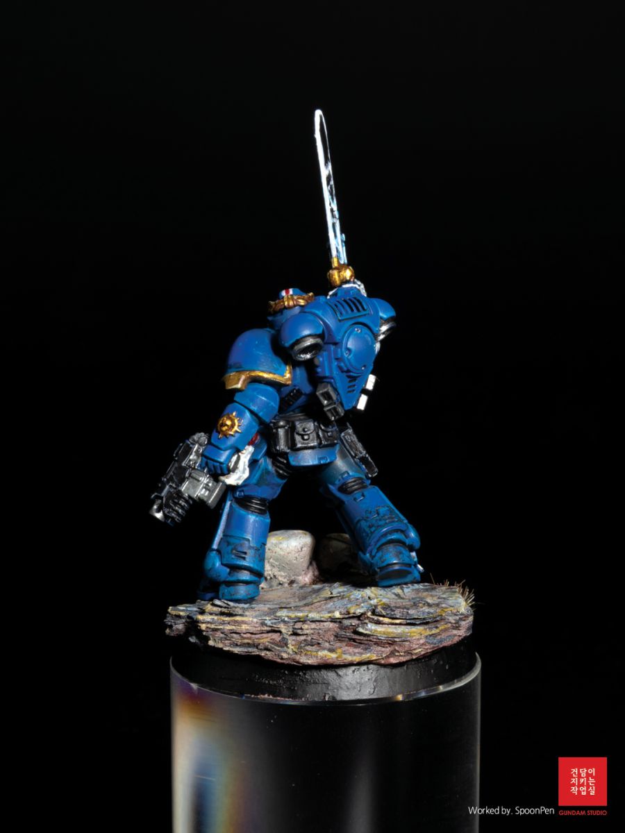 [워해머40k] 울트라마린 루테넌트 파워소드_4.jpg