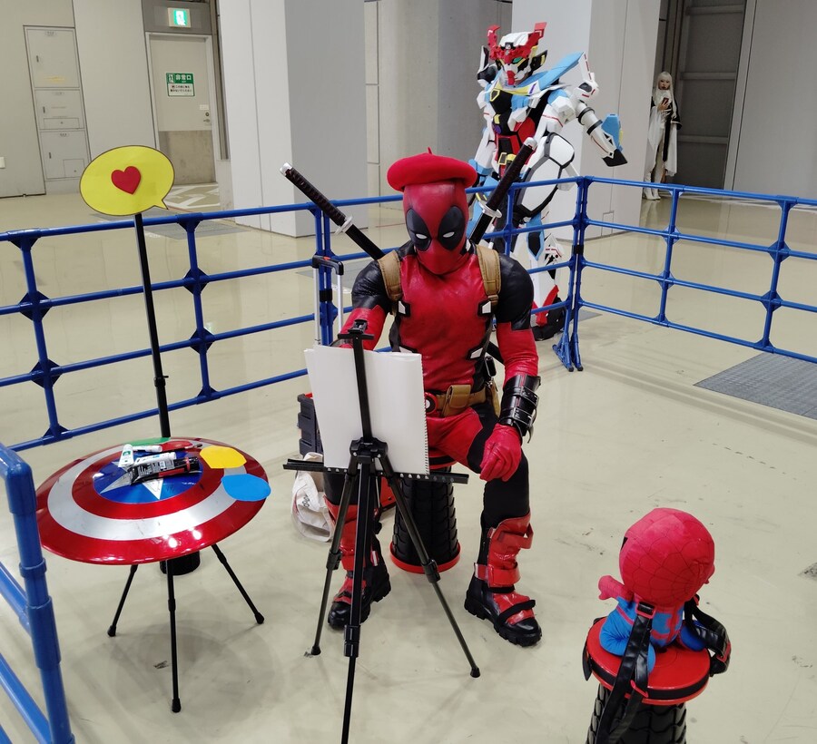 코미케 등장한 데드풀 코스프레.jpg_1.jpg