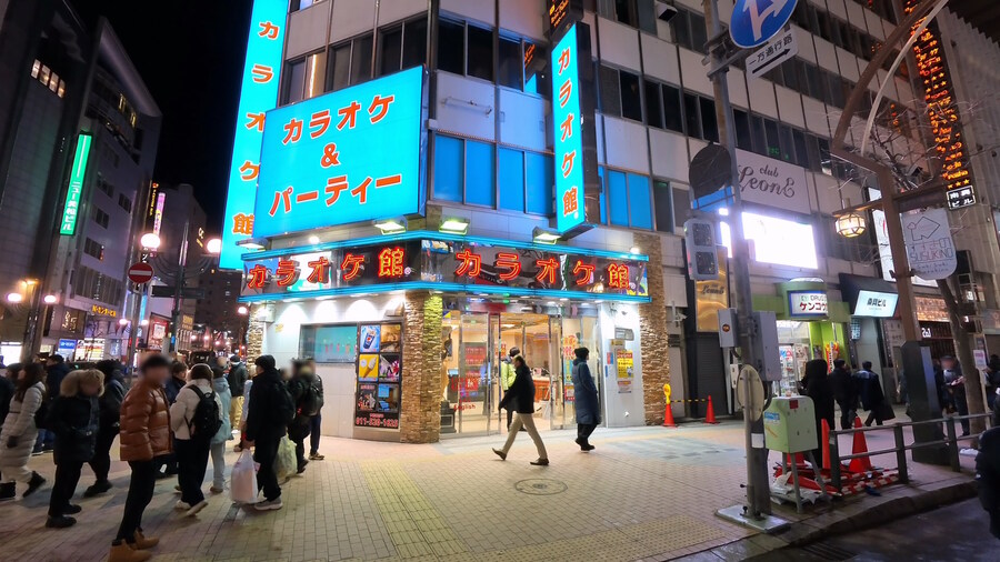 용과 같이5 삿포로 성지 순례 - 스스키노 vs 츠키미노 ~ 1:1 비교_1.jpg