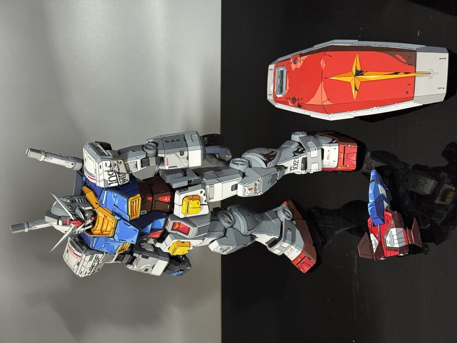 PG]언리쉬드 퍼스트 건담 애니도색 완성_5.jpg