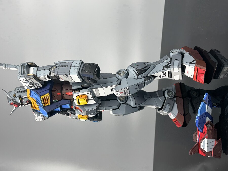PG]언리쉬드 퍼스트 건담 애니도색 완성_7.jpg