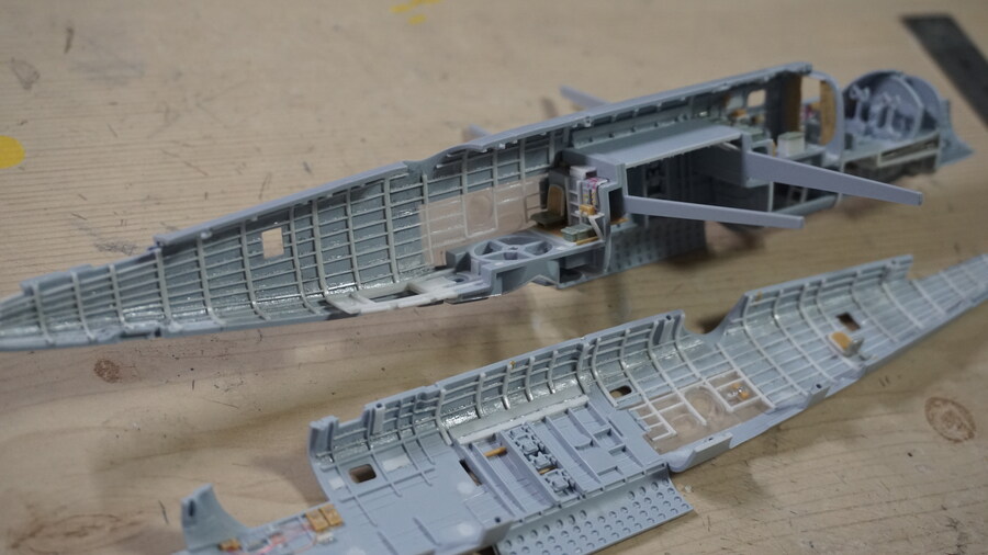 에어픽스 B-25C(1/72) 제작중..._4.jpg