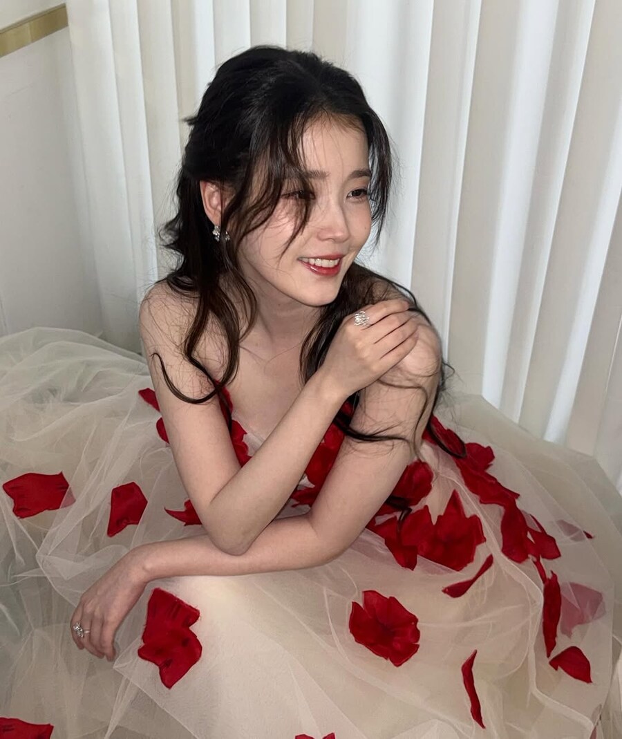 아이유 근황_14.jpg