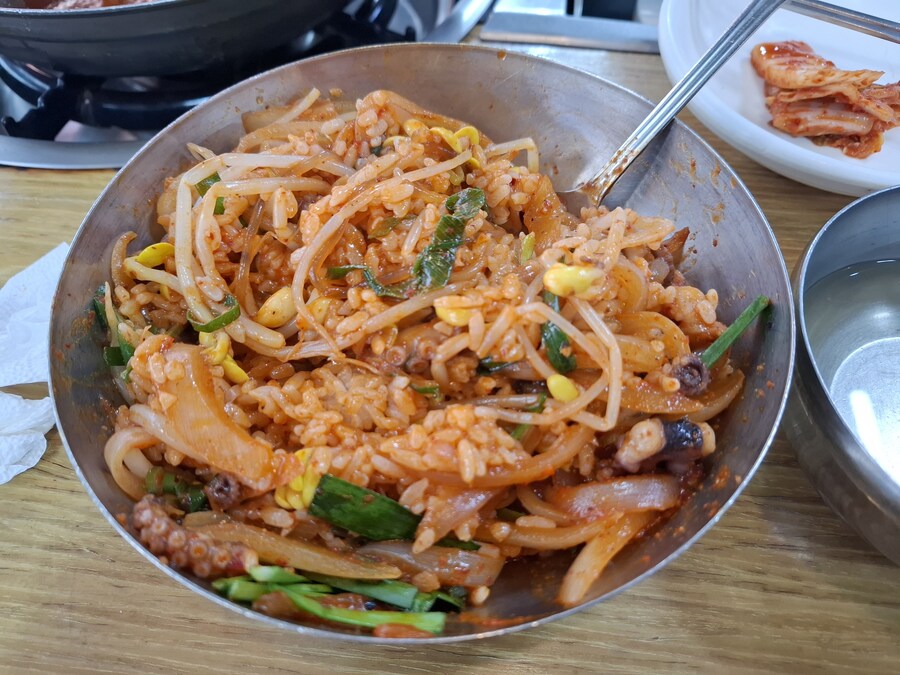 2025년 마지막날 먹방 (오륙도 낙지볶음) 낙.곱.새_5.jpg