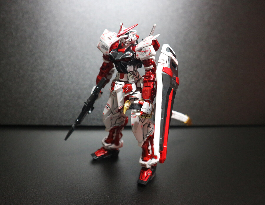 건담마커로 칠해본 RG 건담 아스트레이 레드프레임_4.jpg
