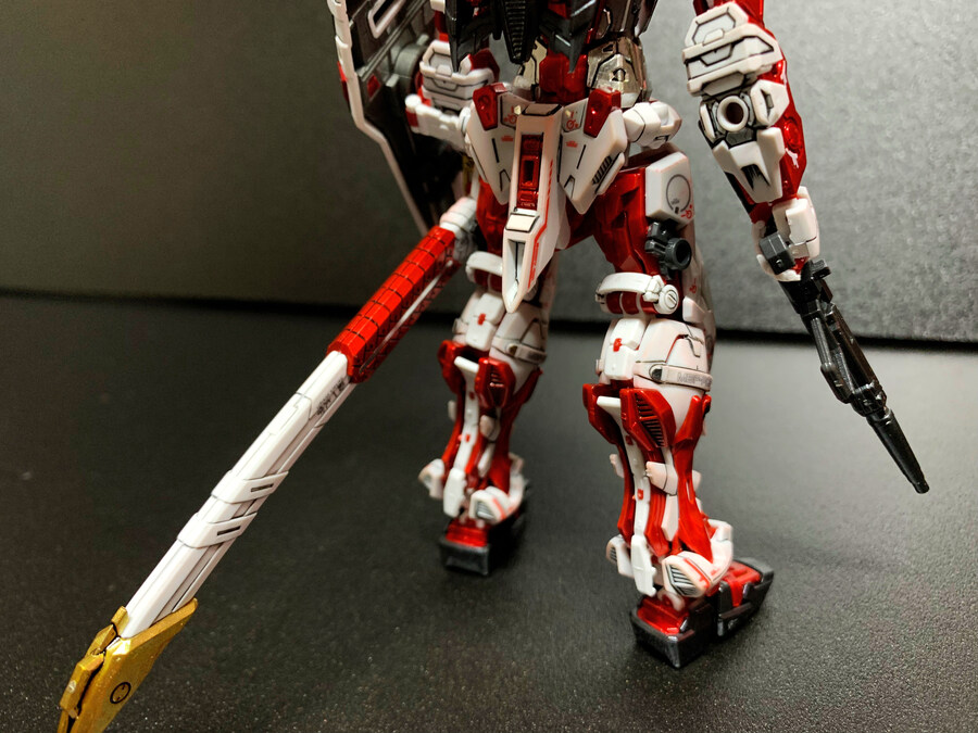 건담마커로 칠해본 RG 건담 아스트레이 레드프레임_25.jpg