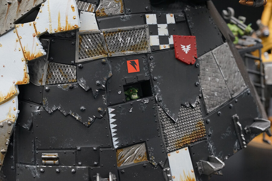 [워해머40K] 오크의 움직이는 성, 스톰파_16.jpg