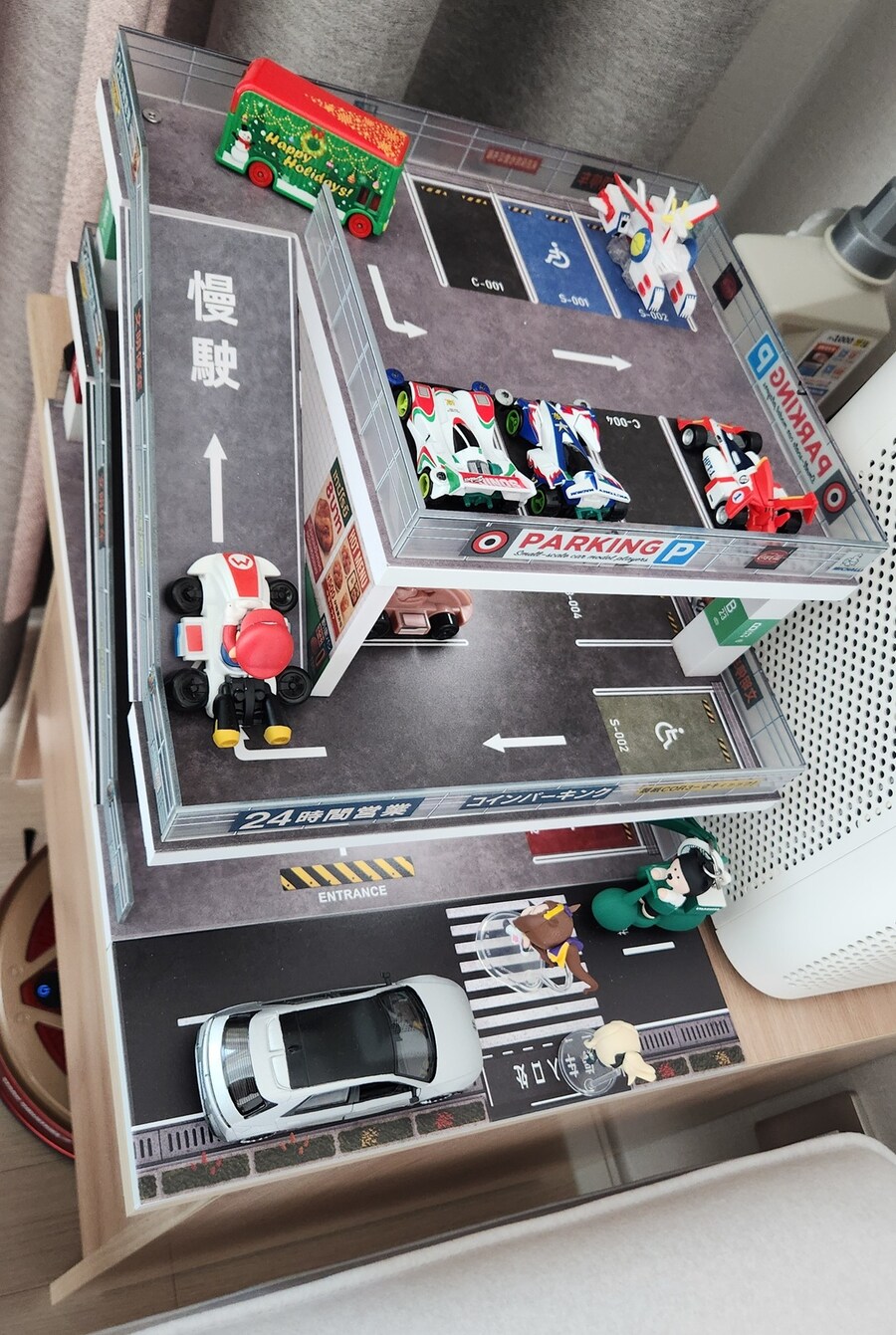 토미카, 나이트세이버 주차!_2.jpg