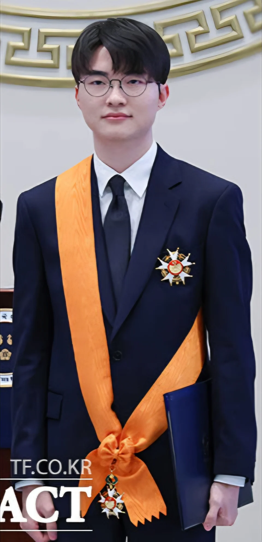 롤) 체육훈장 청룡장을 받은 페이커가 갖추게 된 자격.jpg_1.webp