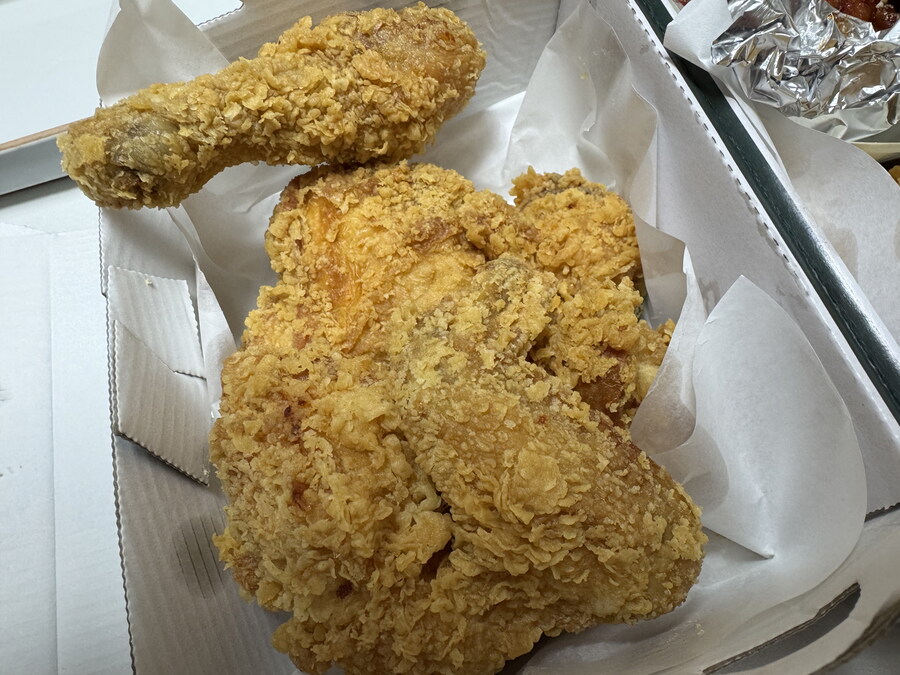 오랜만에 먹은 비비큐 치킨~~~_5.jpg