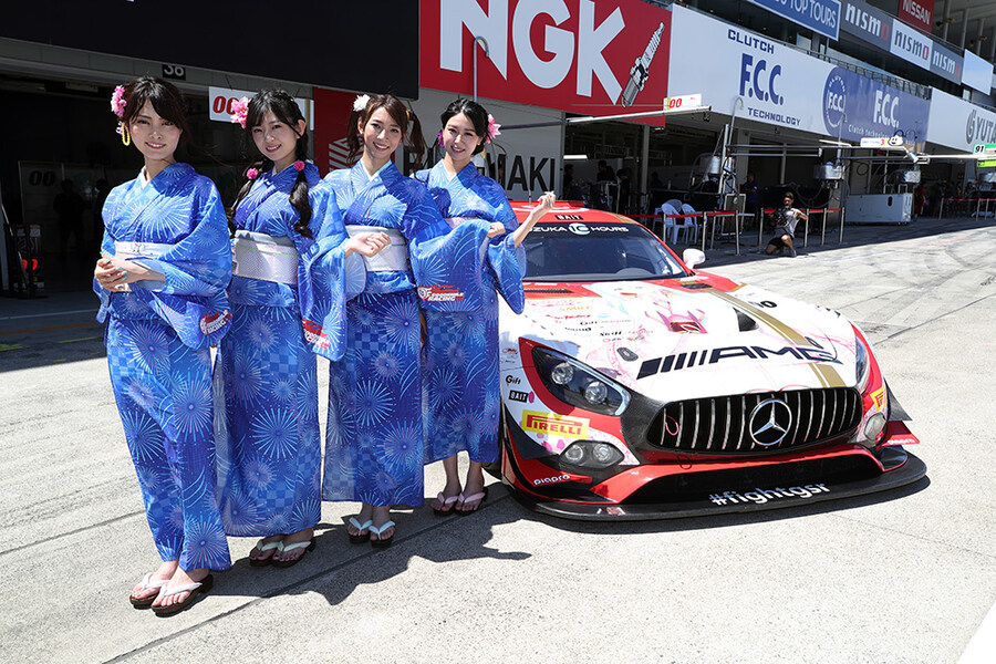 1/24 굿스마일 레이싱 2018 Benz AMG GT3_10.jpg