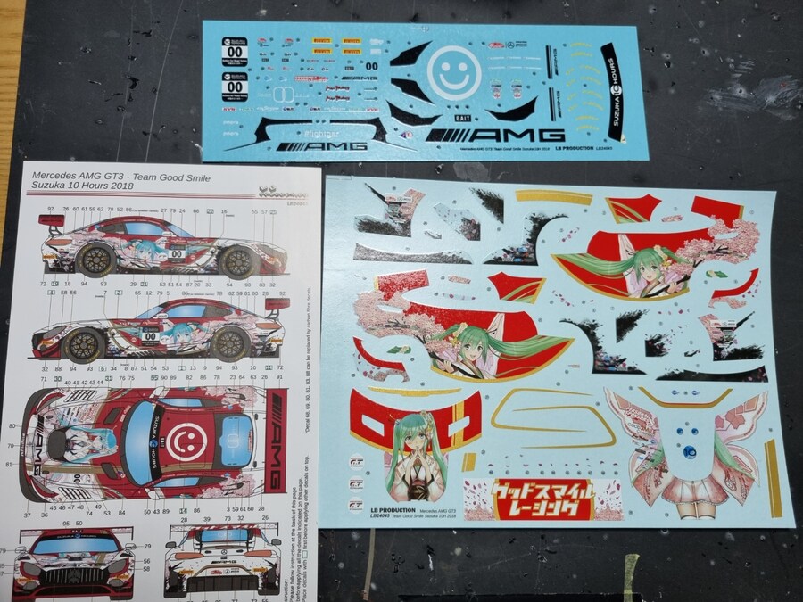 1/24 굿스마일 레이싱 2018 Benz AMG GT3_18.jpg