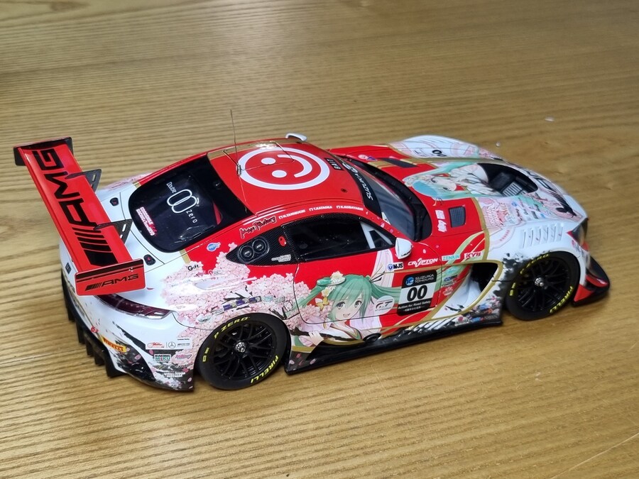 1/24 굿스마일 레이싱 2018 Benz AMG GT3_29.jpg