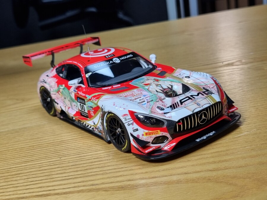 1/24 굿스마일 레이싱 2018 Benz AMG GT3_30.jpg