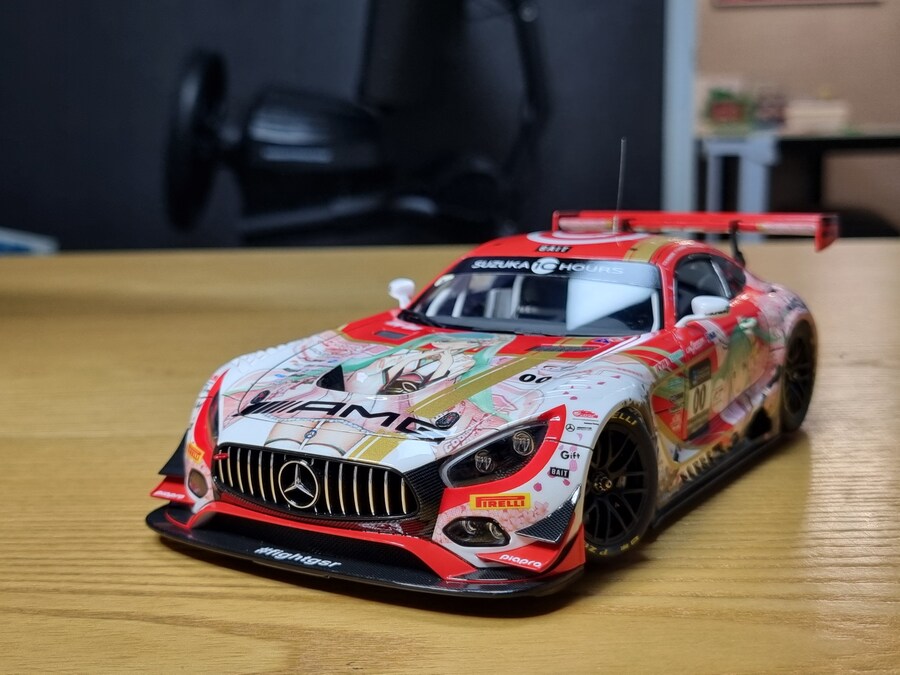 1/24 굿스마일 레이싱 2018 Benz AMG GT3_35.jpg