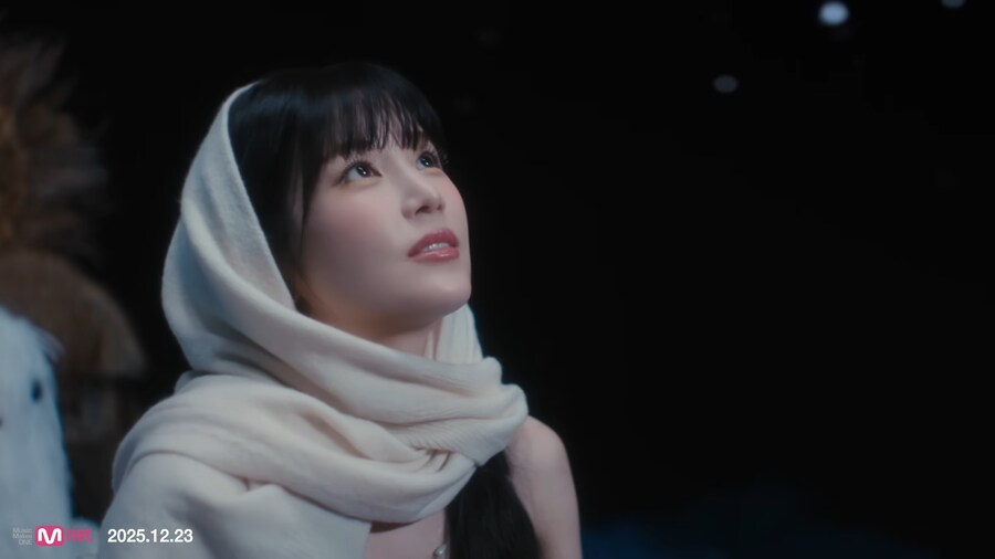 [에이핑크] Apink - 'Love Me More' MV 티저 2_1.png