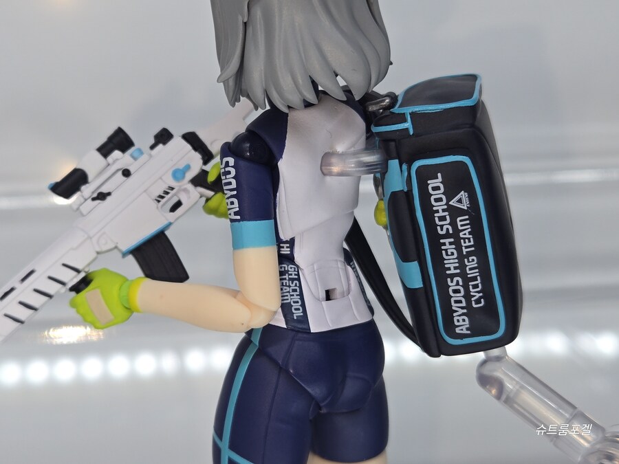 피그마 블루아카이브 스나오오카미 시로코(라이딩)DX.ver_8.jpg