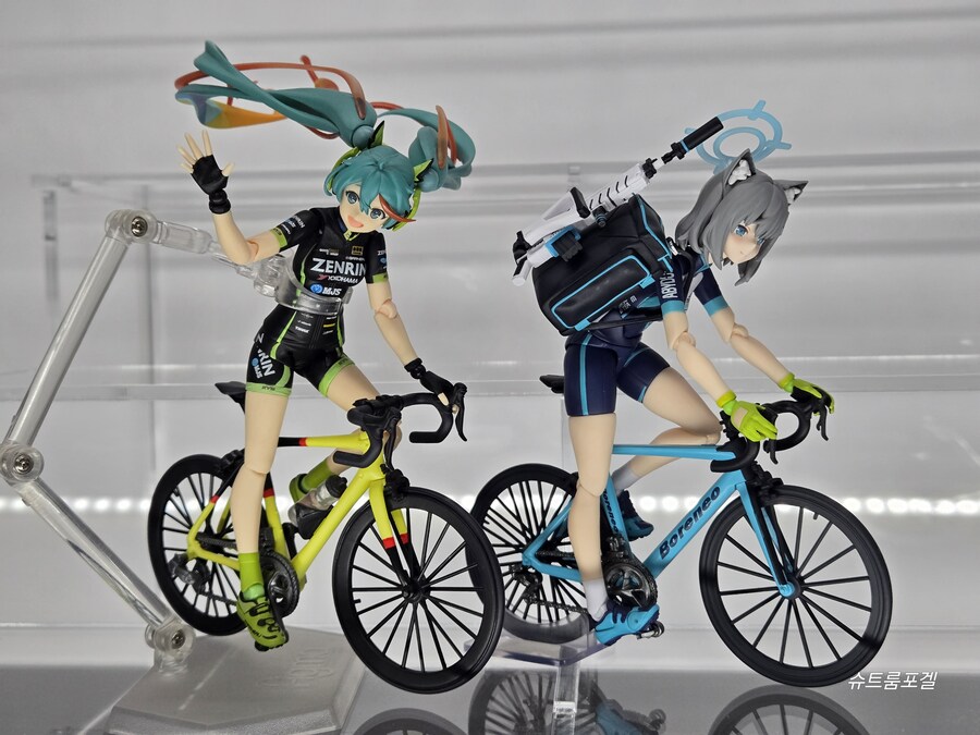 피그마 블루아카이브 스나오오카미 시로코(라이딩)DX.ver_12.jpg