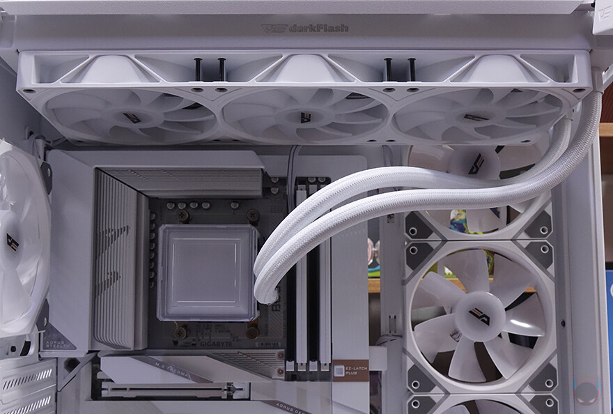 드디어 기본 미들타워 구조로도 나온 DY시리즈! 다크플래쉬 DY460_55.jpg