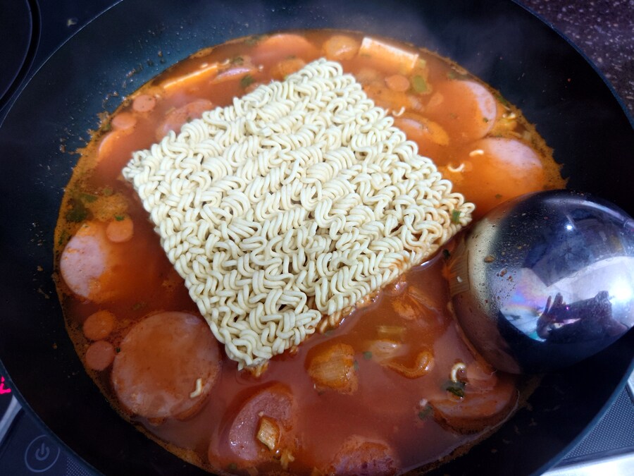 8,100원 부대찌개_7.jpg