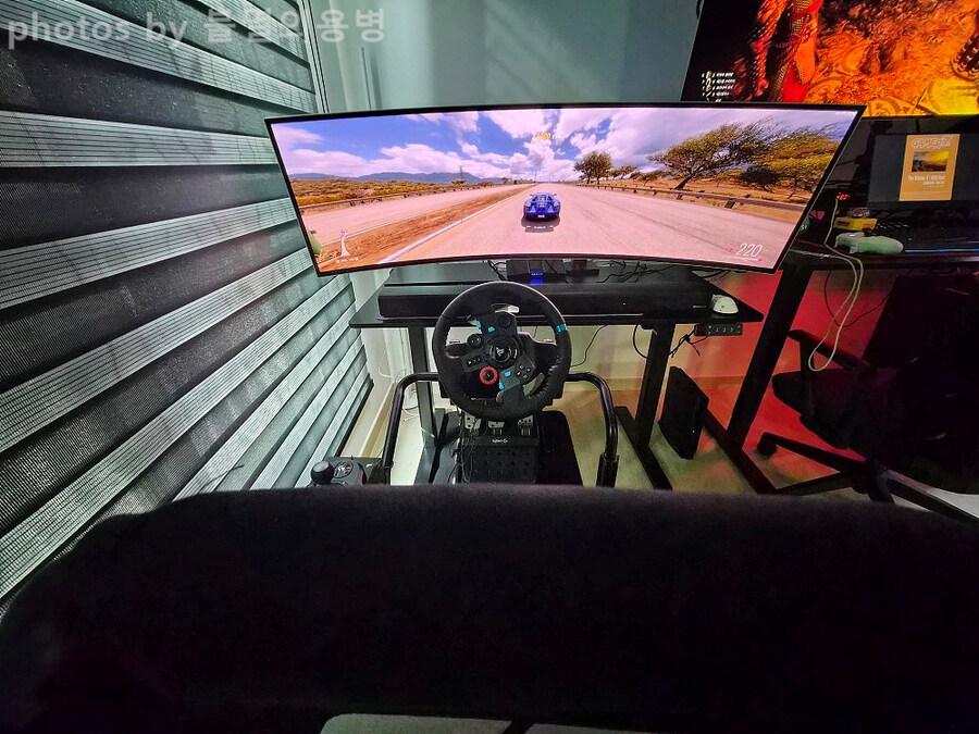 2026년 새해 기념 게이밍룸.jpg_3.jpg