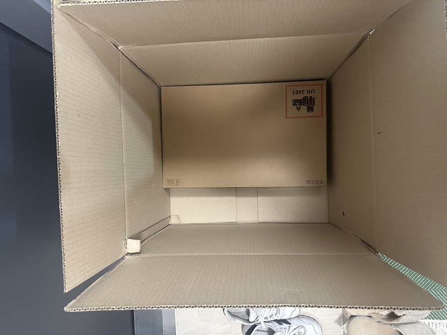 인터넷으로 노트북 사면 원래 완충제 없이 오는게 당연한가요?_1.jpg