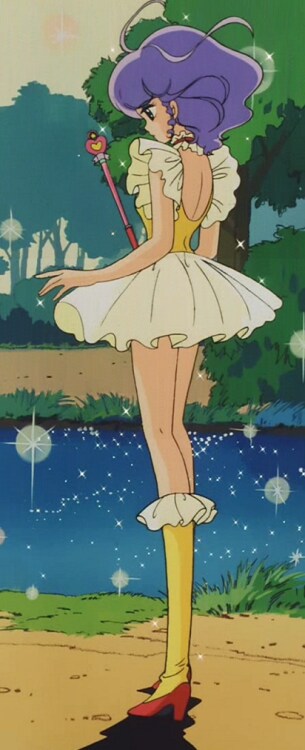 1983년에 나온 마법소녀물이자 아이돌 장르._4.png