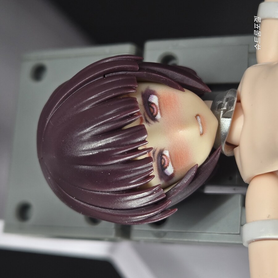 (후방주의)걸프라 얼굴 화장해주기_4.jpg