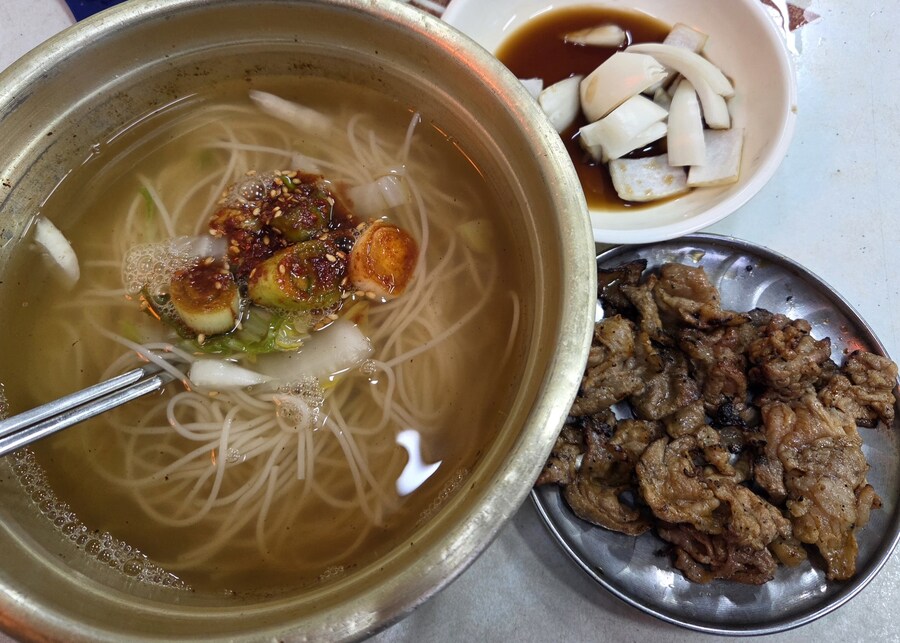 국수+연탄불고기 = 5천원_3.jpg