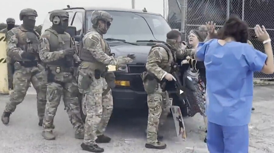 지금 미국 ICE 관련 사태보면 여간 개판이 아니긴함_4.png