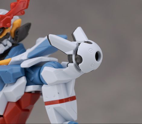 HG GQ 1/144 지쿠악스 엔디미온 유닛 각성시 해외 리뷰_32.jpg