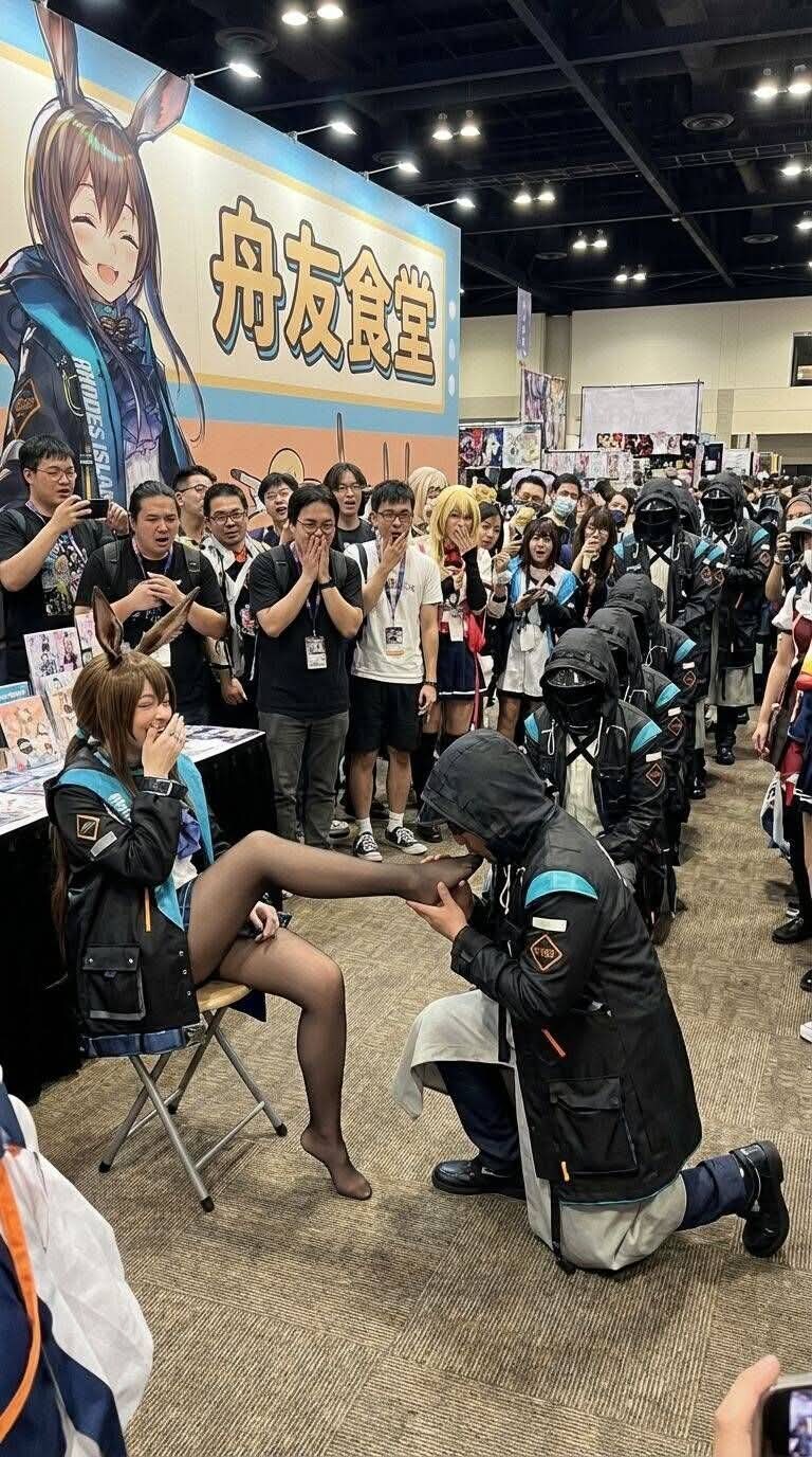 명일방주 독타들 줄 서는 중_1.jpg