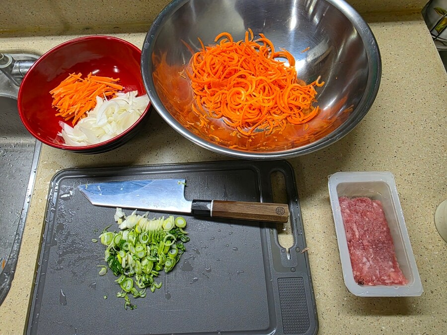 당직서며 해먹는 당근짜장_1.jpg