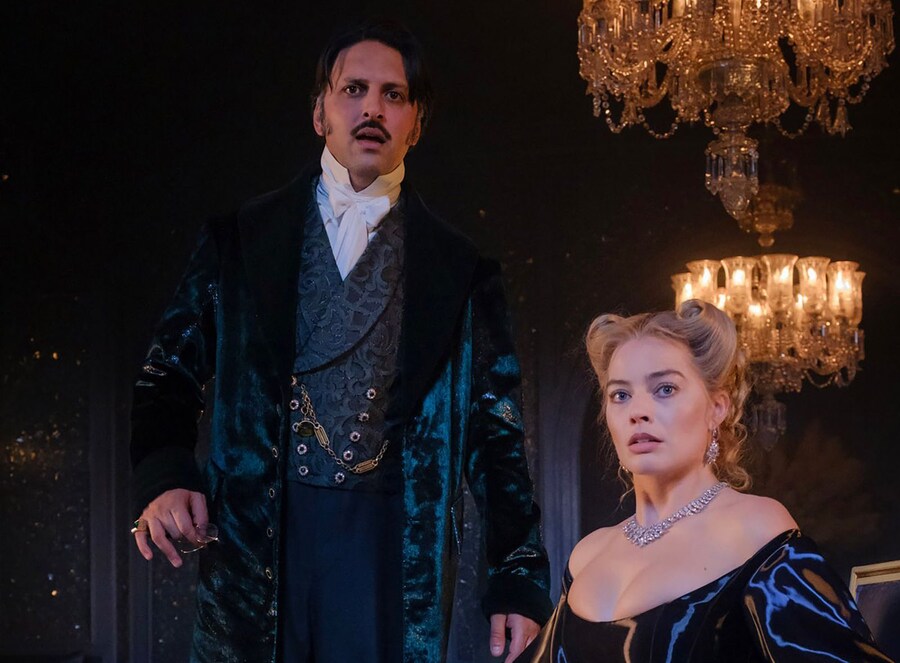 마고 로비, 제이콥 엘로디 주연 '폭풍의 언덕' 신규 스틸_2.jpg