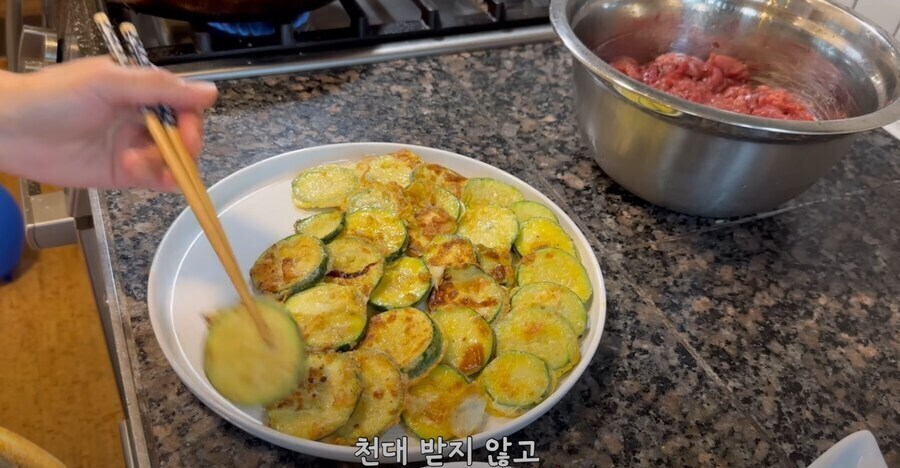 ??? : BTS 블랙핑크 케데헌 사랑합니다 감사합니다_9.jpg