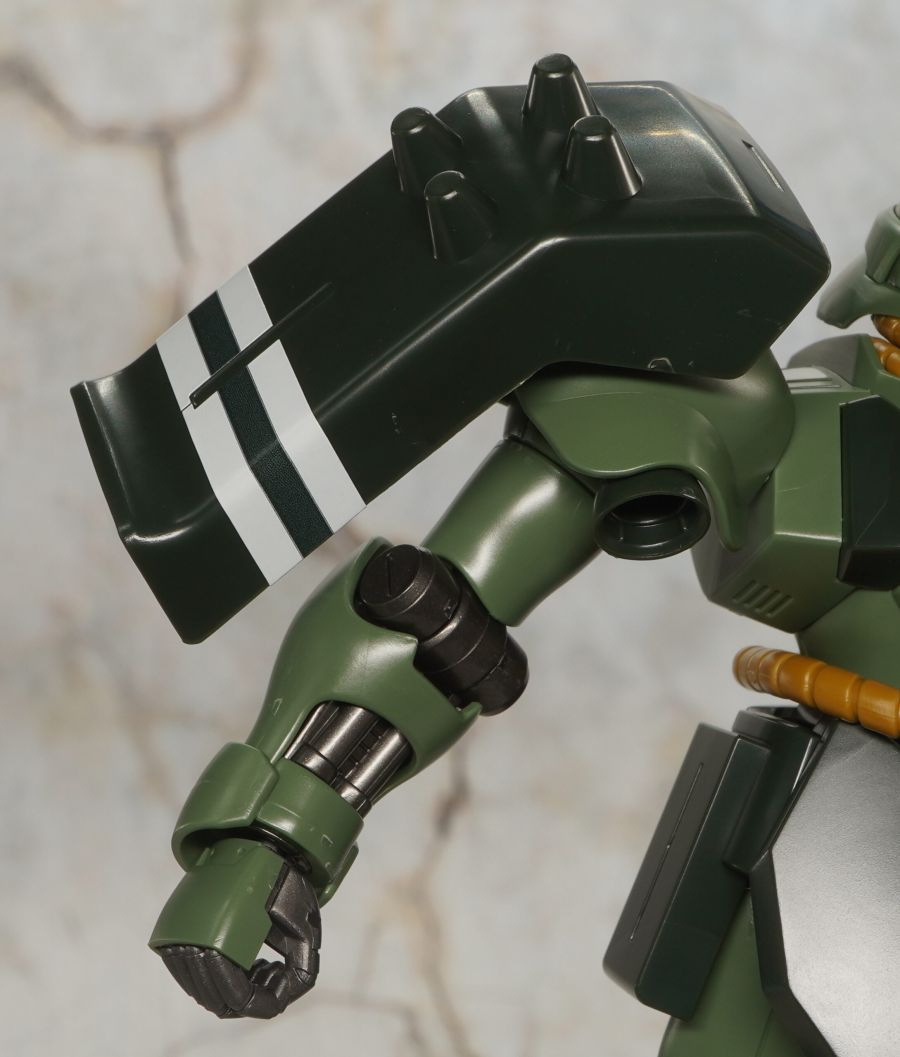 HGUC 1/144 기라 도가 중무장 사양 해외 리뷰_19.jpg