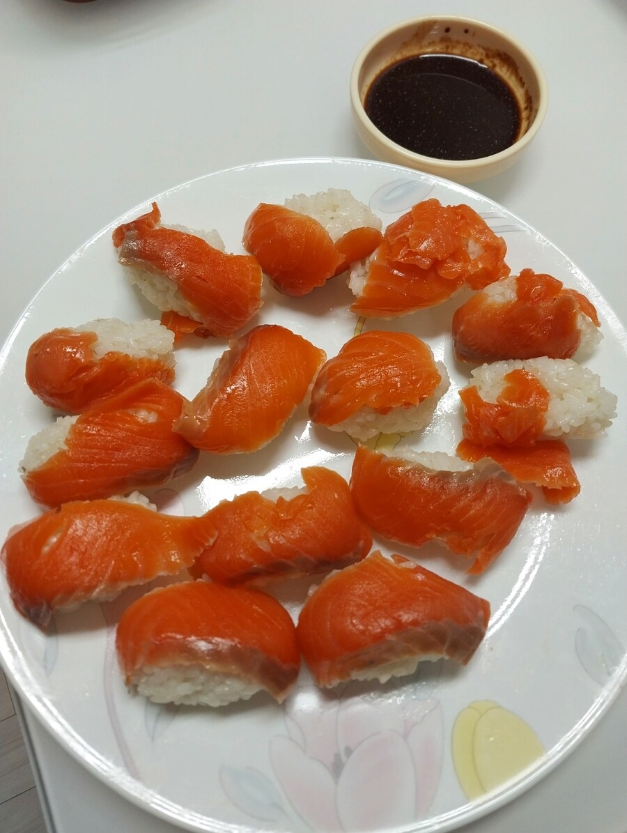 집밥-훈제연어스시 만들기_7.jpg