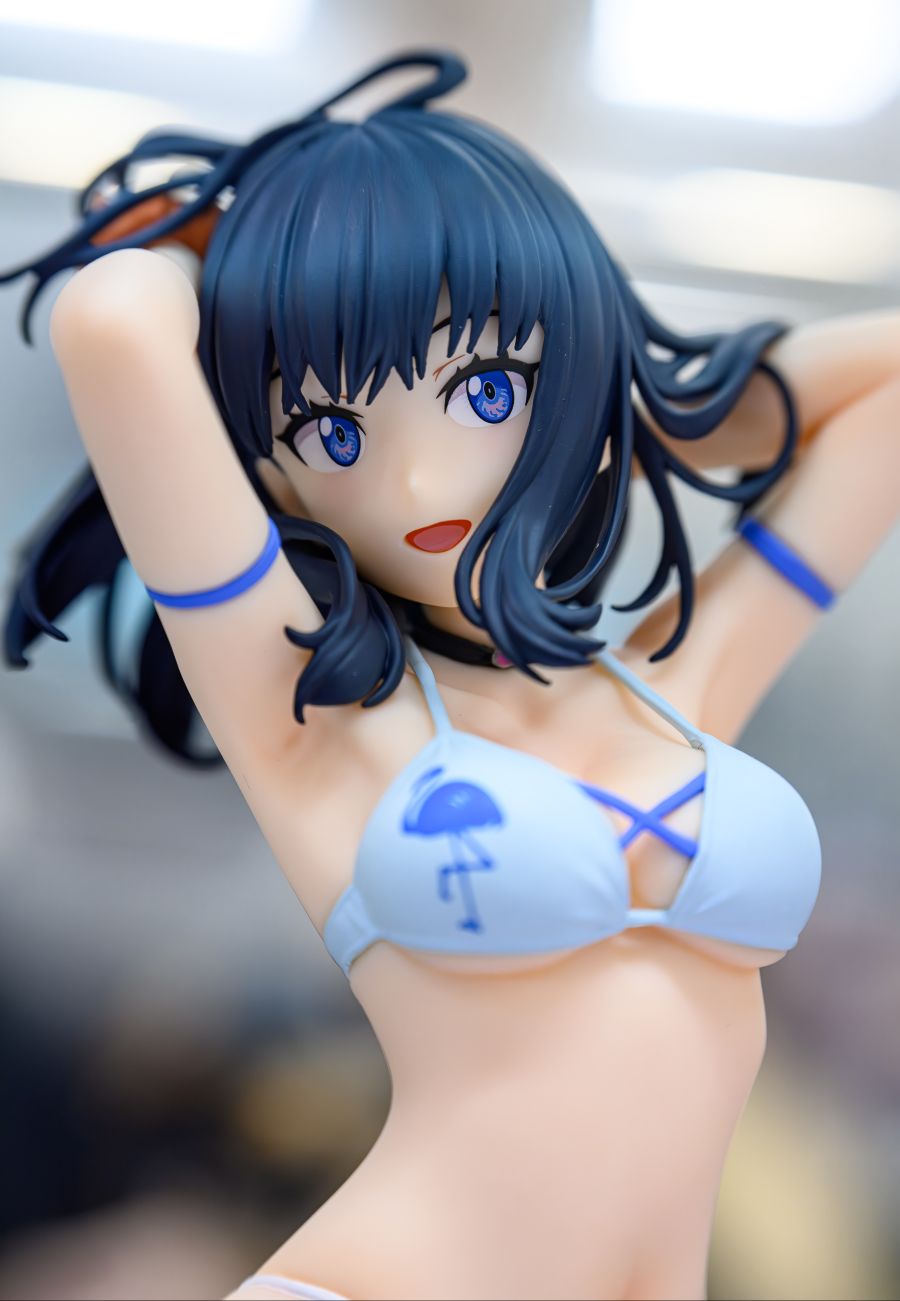 [웨이브] POP UP 비치 퀸즈 타카라다 릿카 L 사이즈 전시 사진_2.jpg